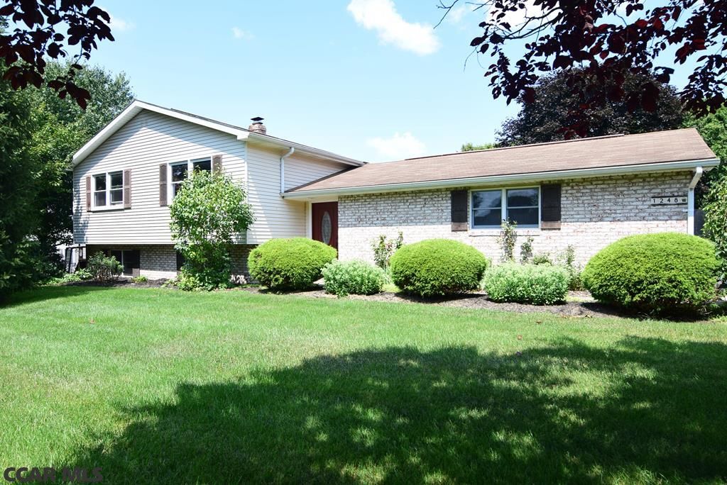 1248 Blue Spruce Dr, Bellefonte, PA 16823