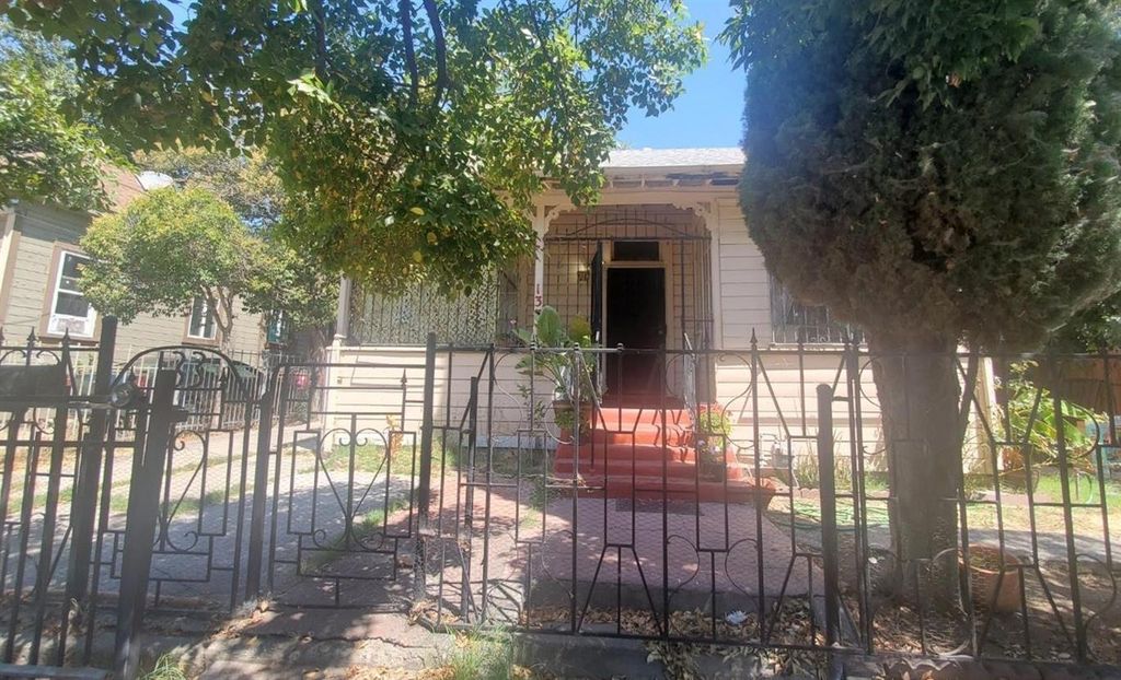 133 W Jefferson St, Stockton, CA 95206