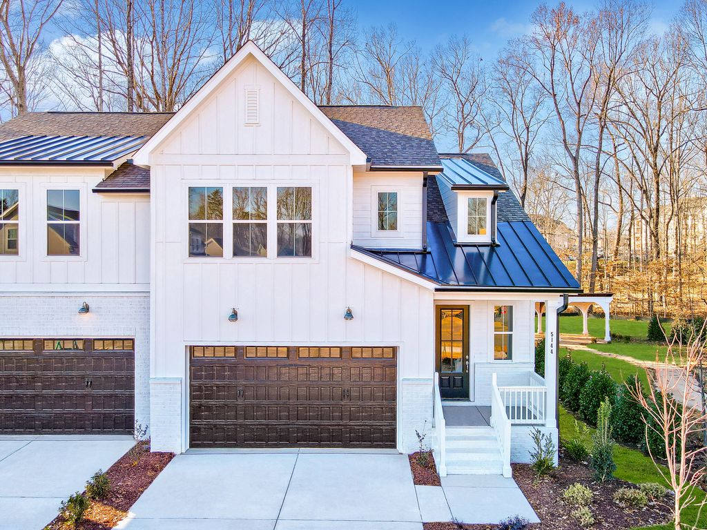 Lakanwood (Right Villa) Montrose Village at Grandover Greensboro