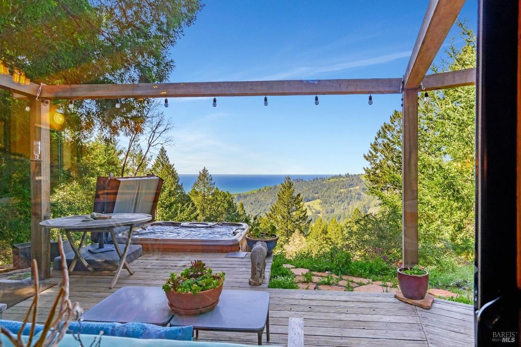 3855 Muniz Ranch Road, Jenner, CA 95450