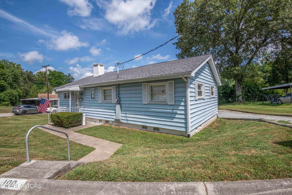 100 Viola Rd, Oak Ridge, TN 37830