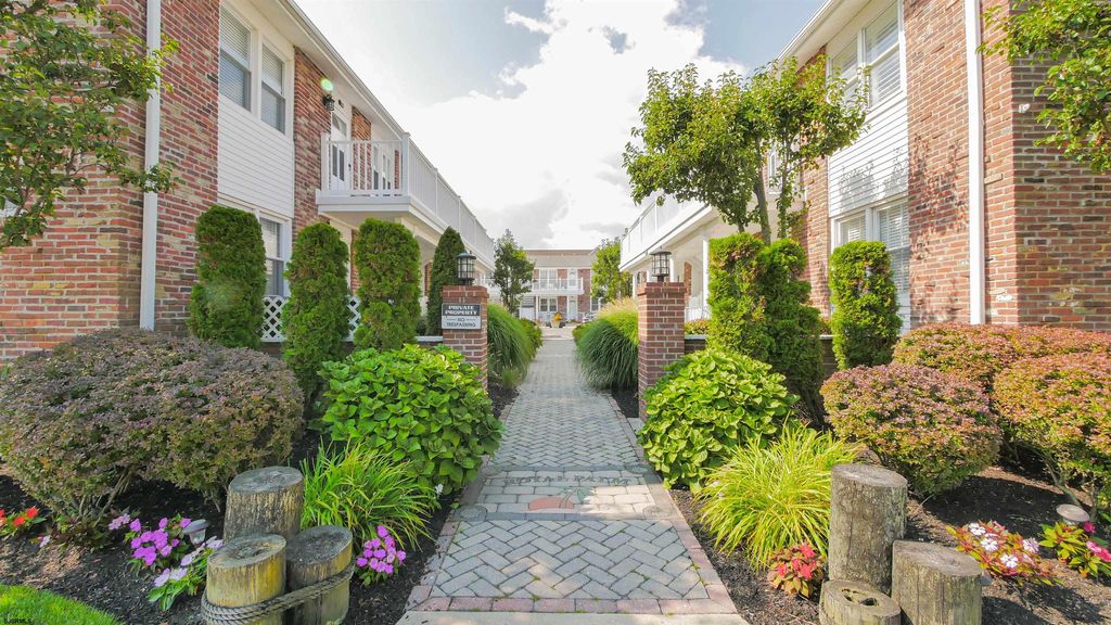 9711 Ventnor Ave #A-3, Margate City, NJ 08402