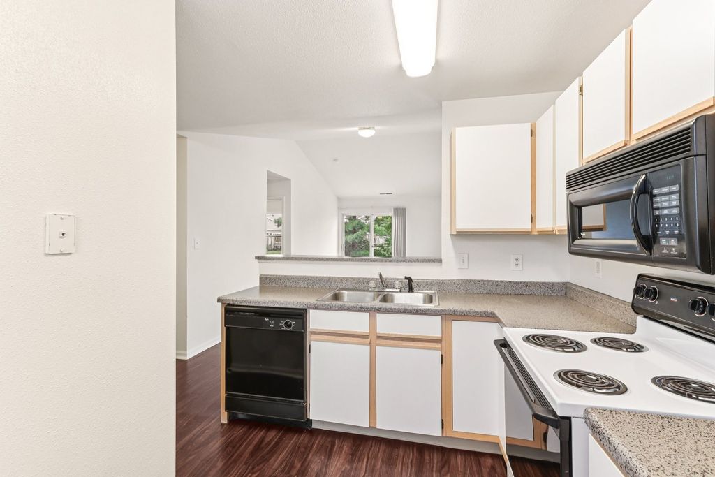 Broadway Village Apartments Greenfield, IN Trulia