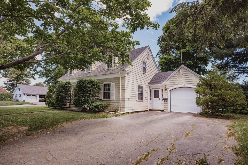 203 Nowell Road, Bangor, ME 04401 Trulia