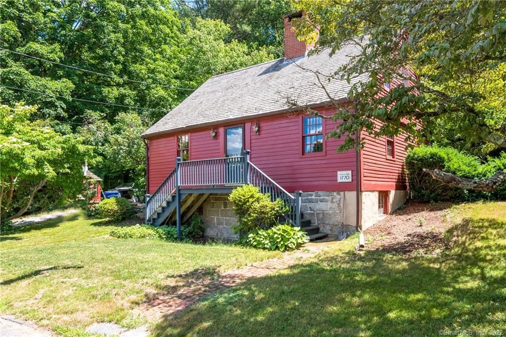 105 Old Turnpike Rd, Haddam, CT 06438