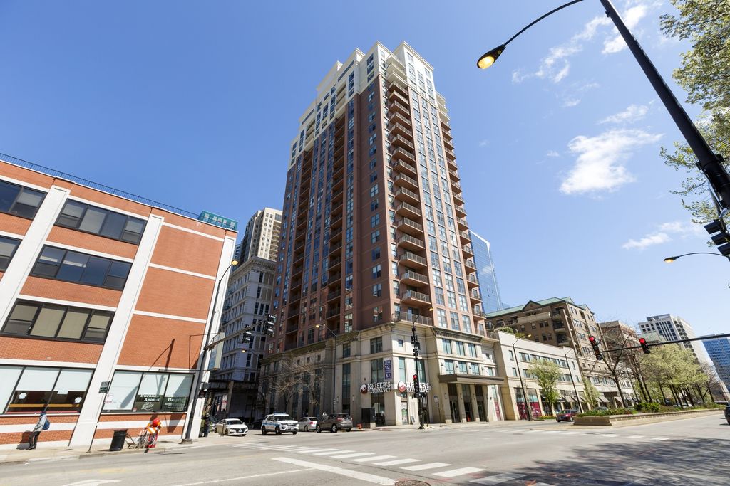 1101 S State St #802, Chicago, IL 60605