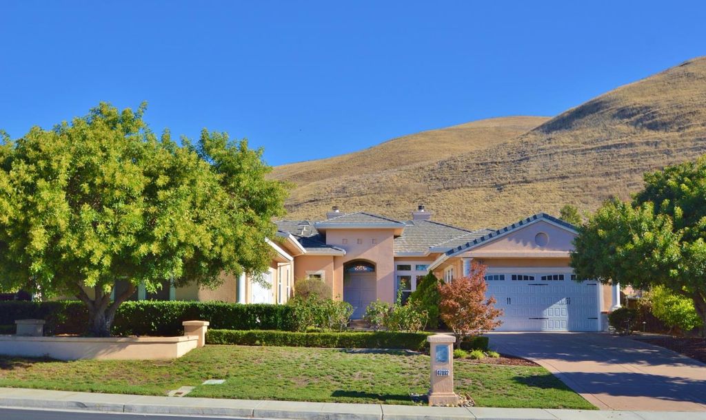 47892 Avalon Heights Ter, Fremont, CA - 4 Bed, 4 Bath Single-Family