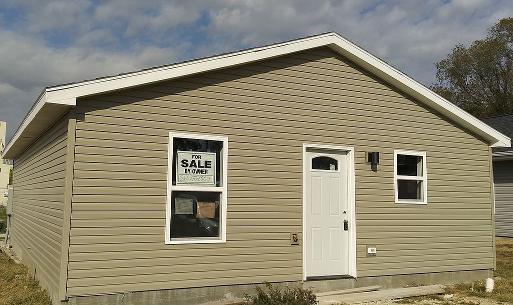 2915 Lind St, Quincy, IL 62301