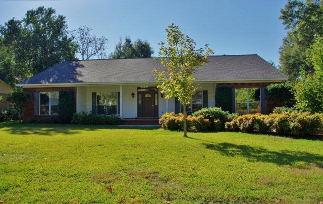 566 Vaughn Dr N, Satsuma, AL 36572