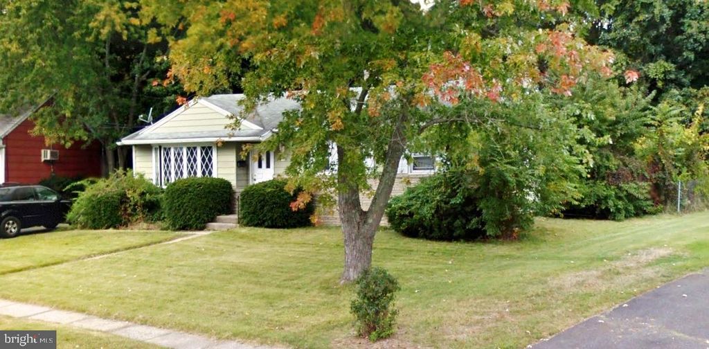 20 Fairmount Dr, Glassboro, NJ 08028