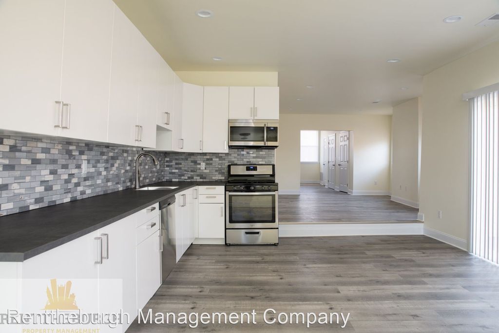 301 Clover St, Pittsburgh, PA 15210