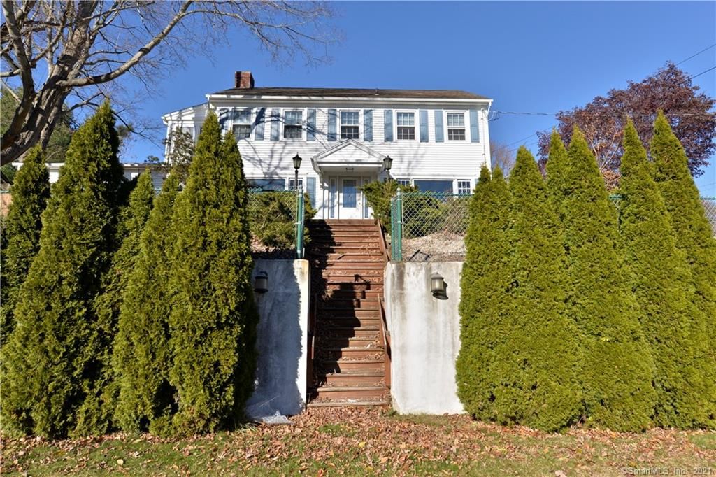 64 Sentinel Hill Rd, Derby, CT 06418