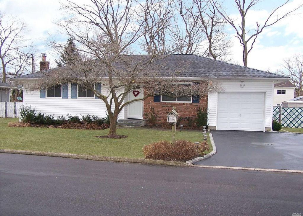 390 Alfred St, Holbrook, NY 11741 Trulia