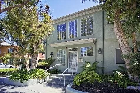 11946 Avon Way, Los Angeles, CA 90066