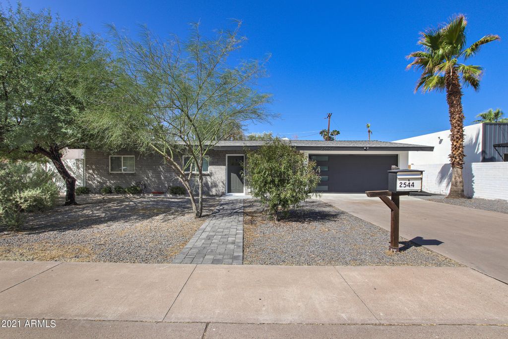 2544 N 55th St, Phoenix, AZ 85008