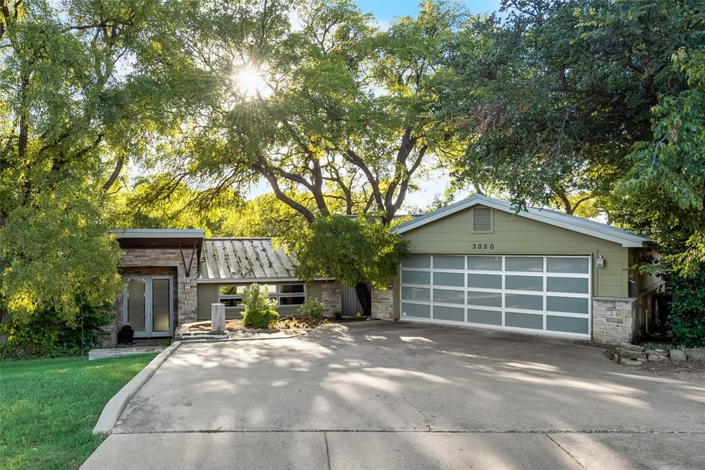 3050 Bellaire Dr W, Fort Worth, TX 76109