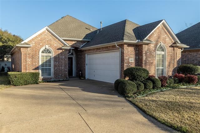 403 Westbury Ct, Arlington, TX 76013
