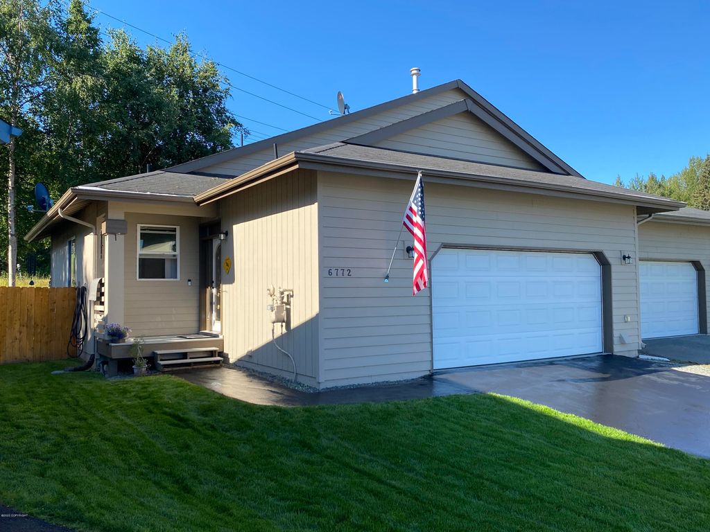 6772 Delong Landing Cir, Anchorage, AK 99502