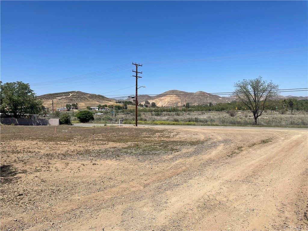 15 Strickland Ave, Lake Elsinore, CA 92530 Trulia