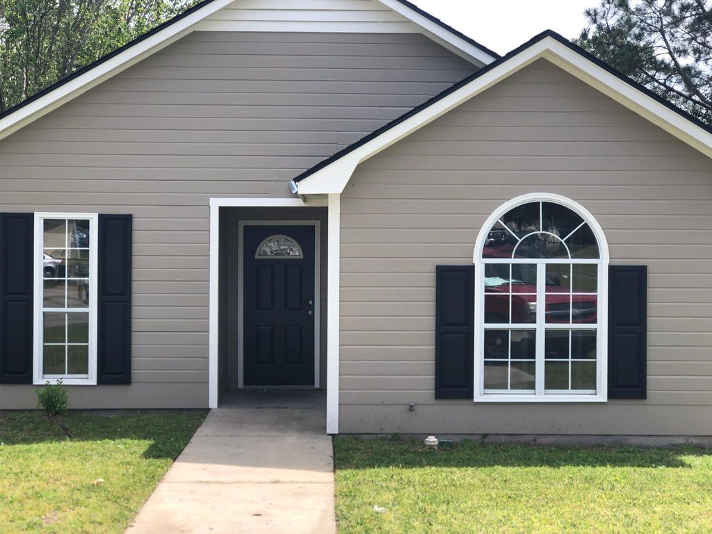 2755 Tyndall Dr, Valdosta, GA 31602