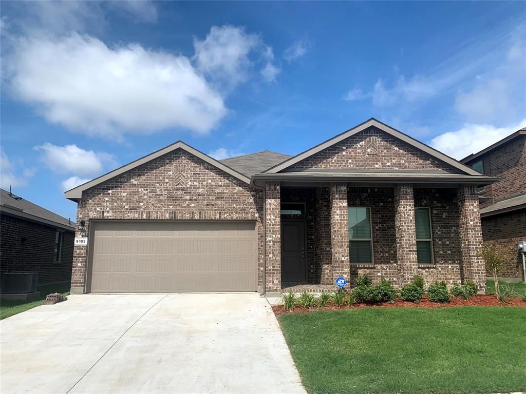 9109 Fescue Dr, Fort Worth, TX 76179