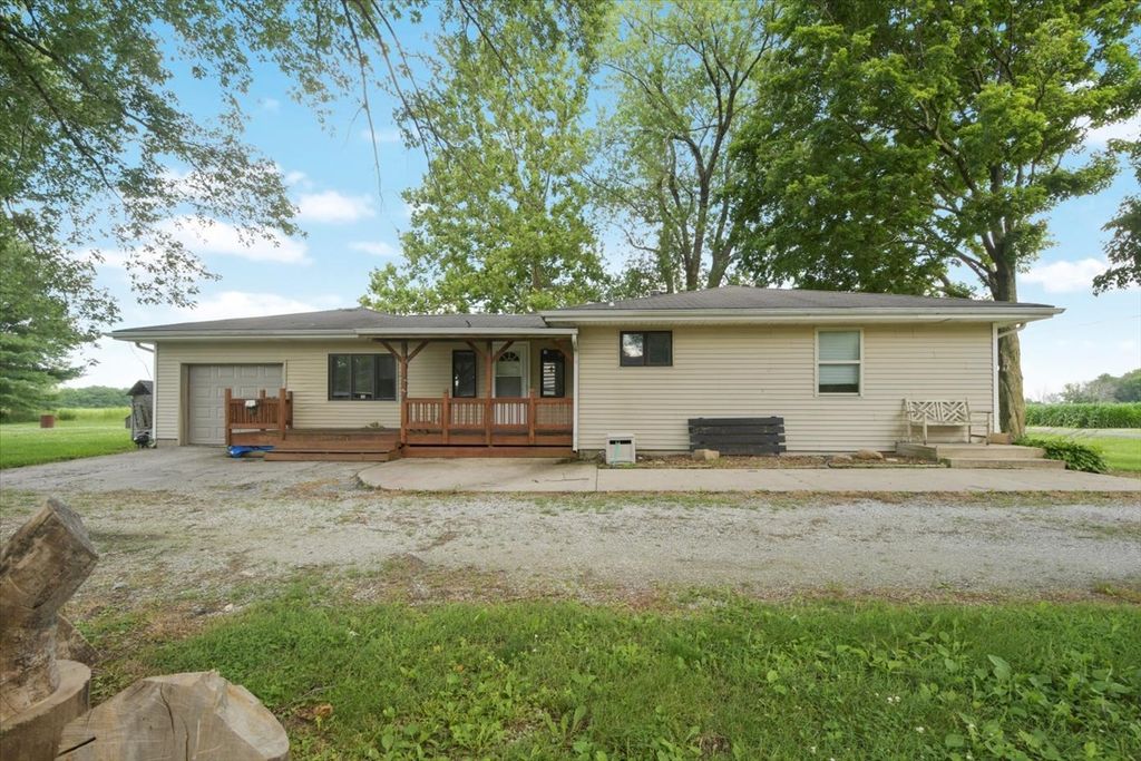 4014 E Anthony Dr, Urbana, IL 61802