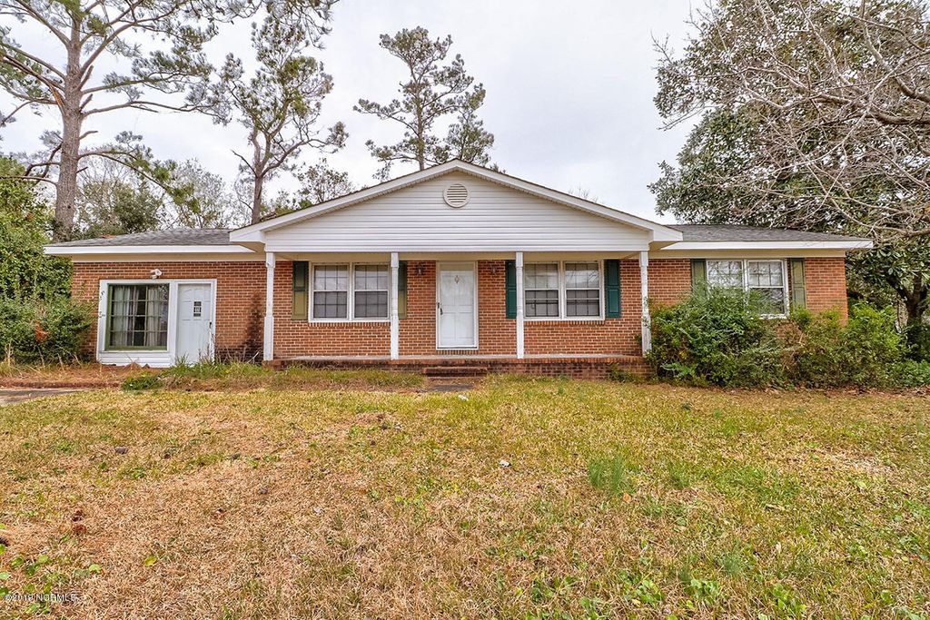 305 N Channel Haven Dr, Wilmington, NC 3 Bed, 2 Bath SingleFamily