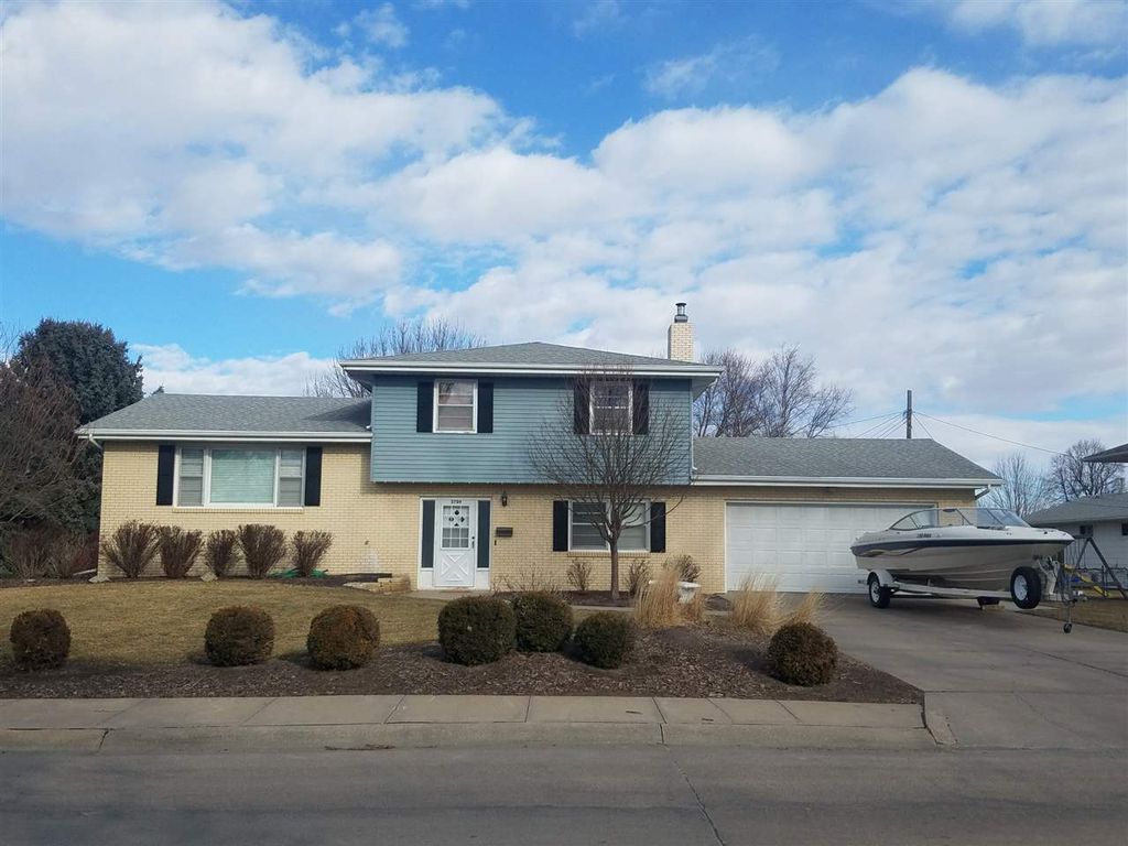 3709 4th Ave, Kearney, NE 68845