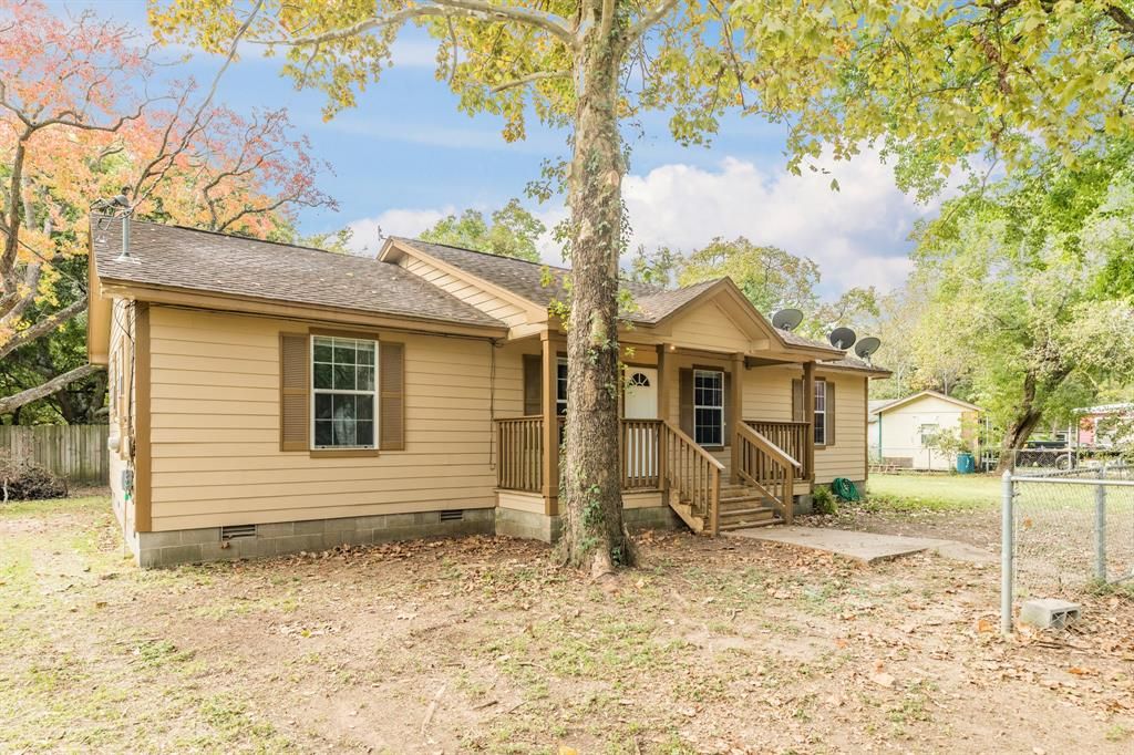 123 Landers Rd, Oyster Creek, TX 77541 3 Bed, 2 Bath MLS 10118797