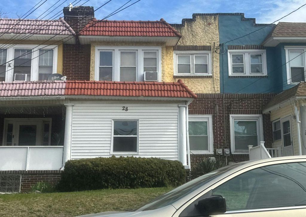 28 Terrace Ave, Camden, NJ 08105