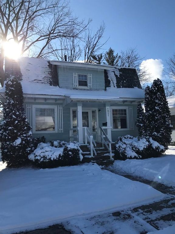 1021 Poxson Ave, Lansing, MI 48910