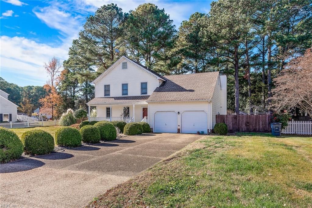 16 Faye Dr, Smithfield, VA 23430