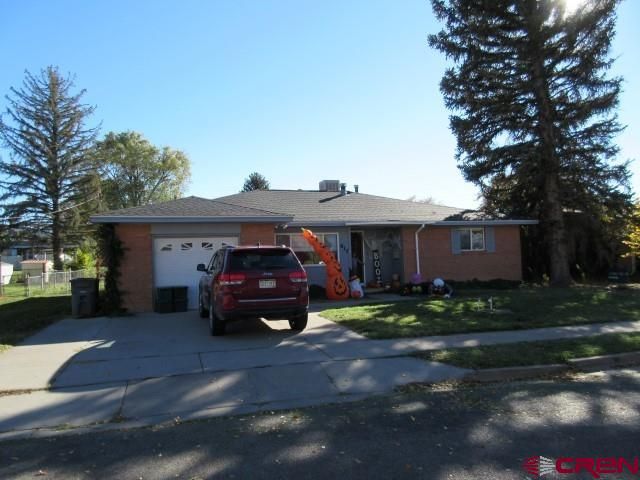 611 Alameda Dr, Cortez, CO 81321