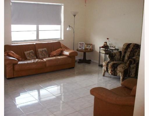2840 Taylor St #21, Hollywood, FL 33020