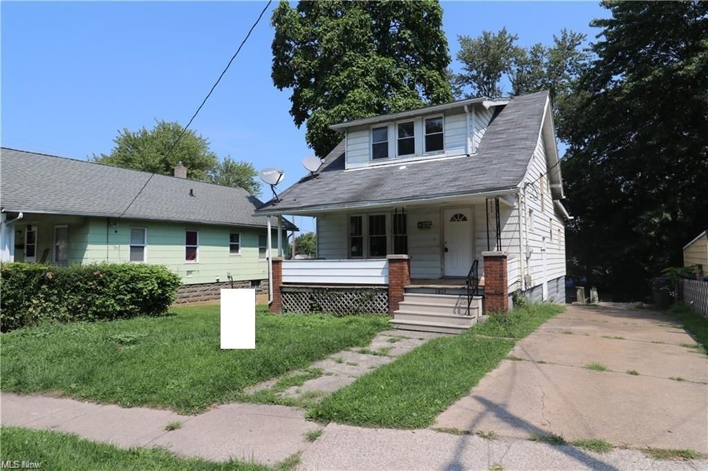 1617 Lake Ave, Elyria, OH 44035