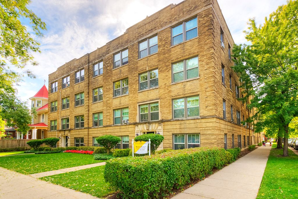 4151-57 W Cullom Ave, Chicago, IL 60641