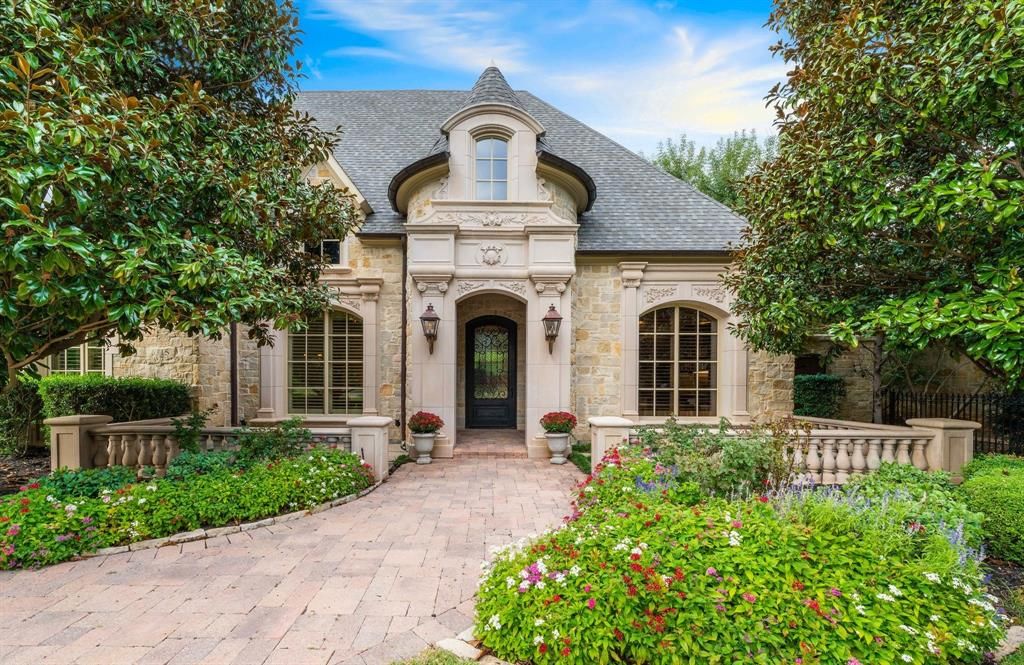 6315 Park Ln, Dallas, TX 75225