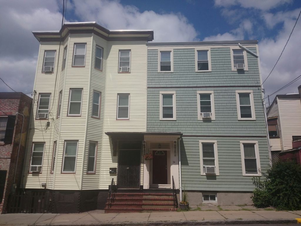 34 F St #2, South Boston, MA 02127