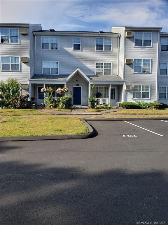 89 Coleman St #722, West Haven, CT 06516