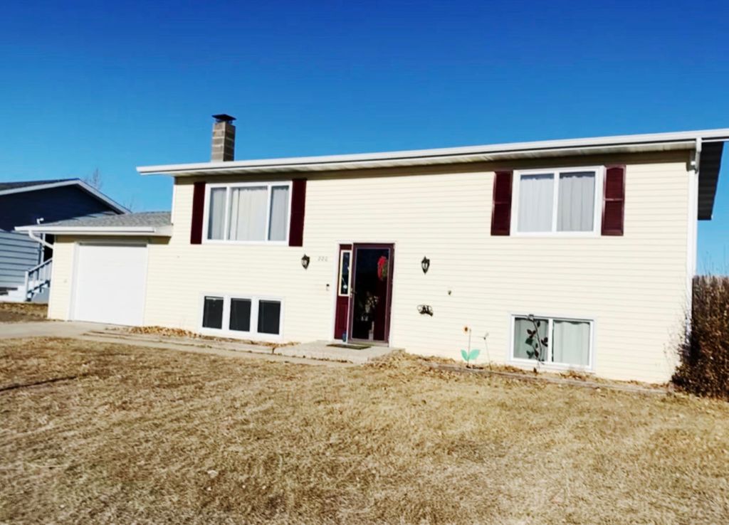 220 Crown Butte Dr, Mandan, ND 58554 Trulia