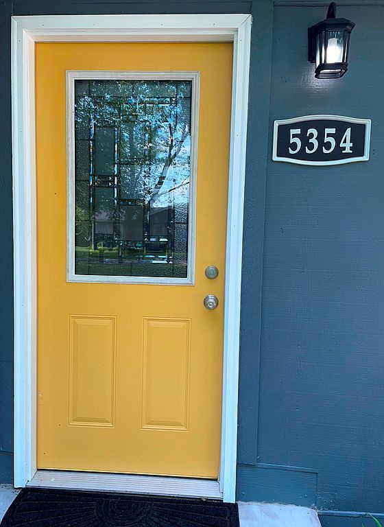 5354 S Vine St, Columbus, IN 47201