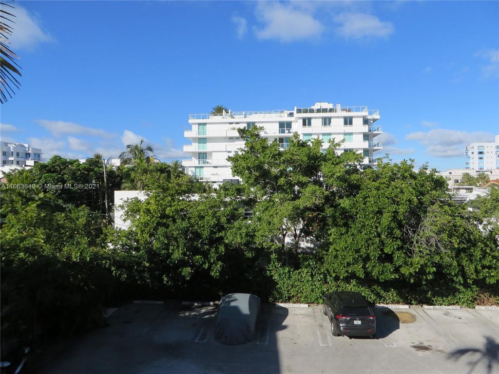 1120 102nd St #22, Miami Beach, FL 33154