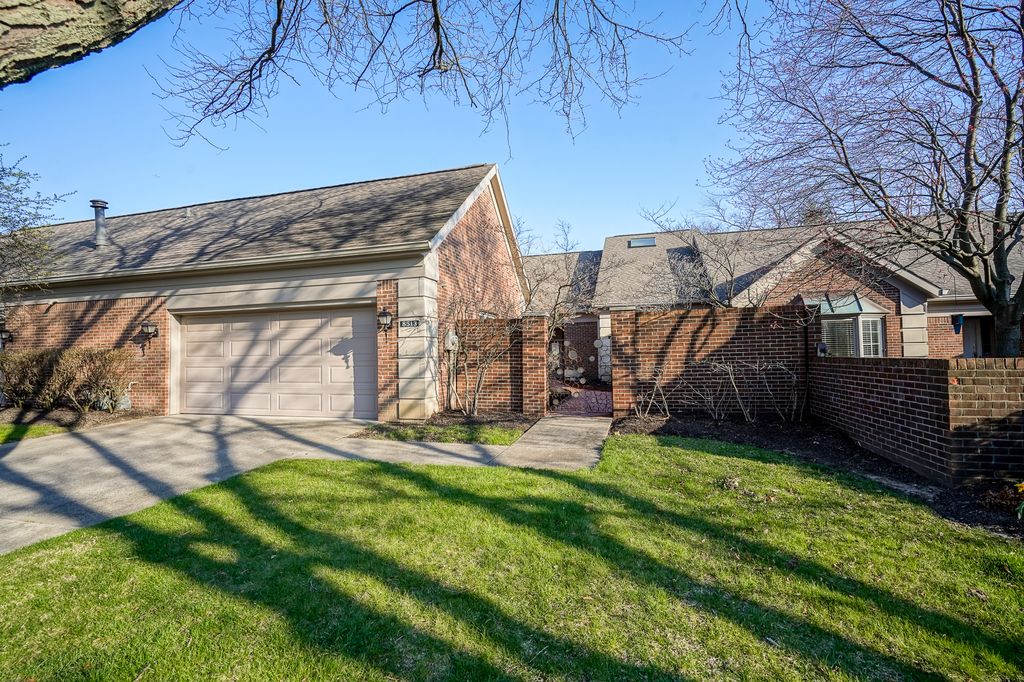 8513 Olde Mill Circle West Dr, Indianapolis, IN 46260