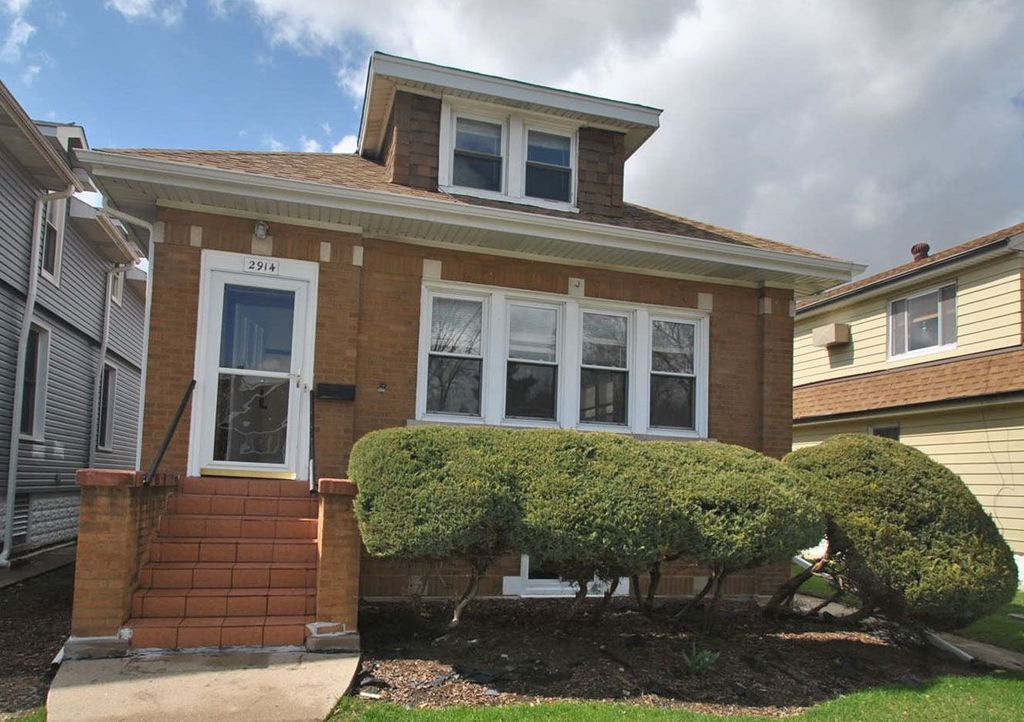 2914 Gustav St, Franklin Park, IL 60131