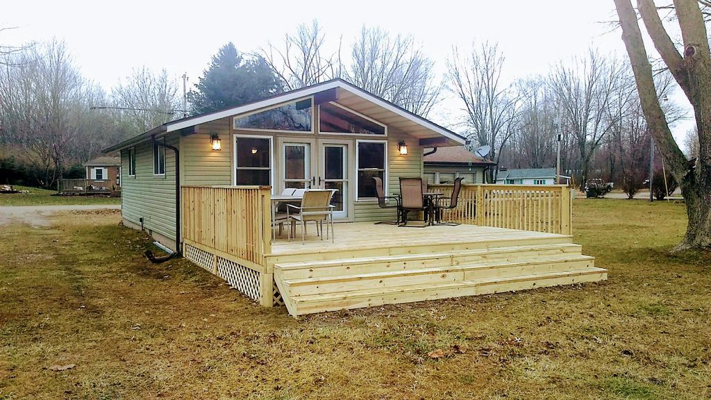 25317 E Sunset Cir, Bloomingdale, MI 49026