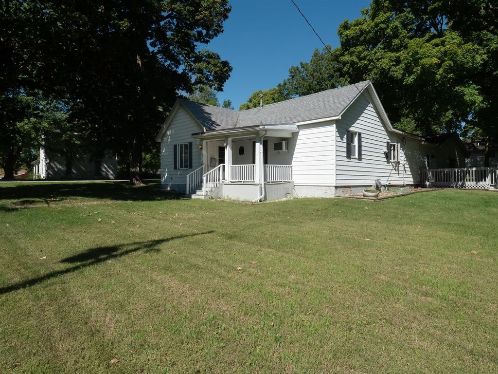 301 E Harrison St, Saybrook, IL 61770 Trulia