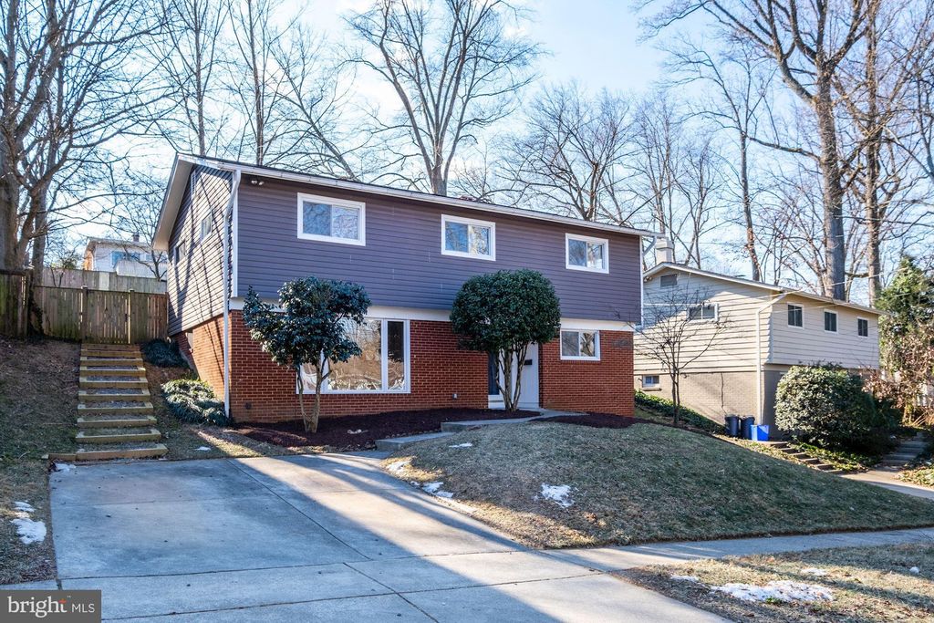 4020 Simms Dr, Kensington, MD 20895
