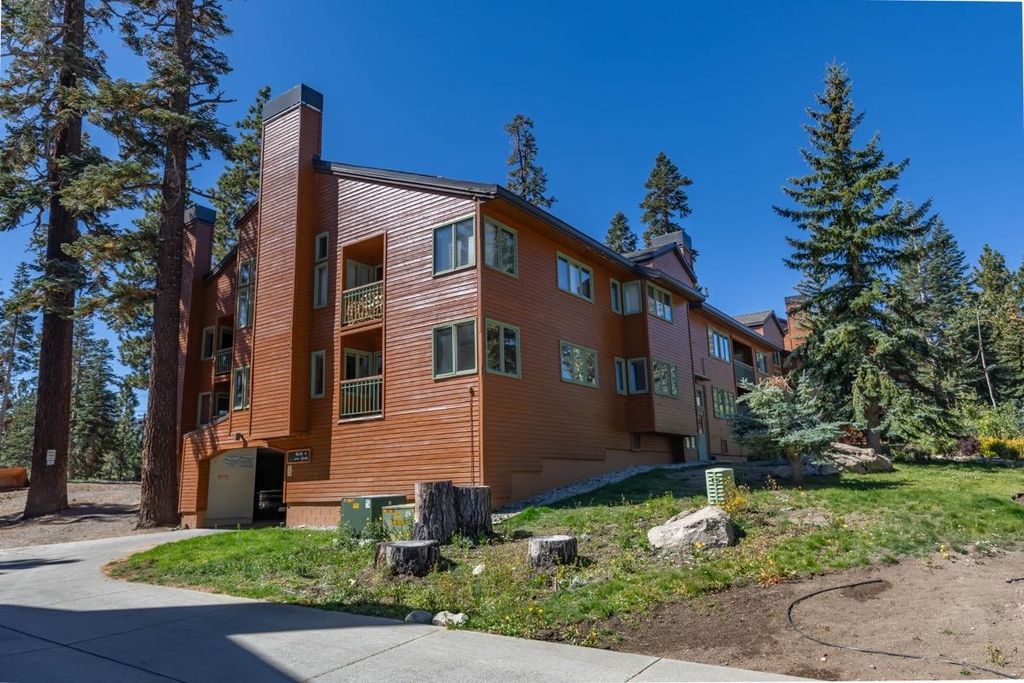 435 Lakeview Blvd #33, Mammoth Lakes, CA 93546