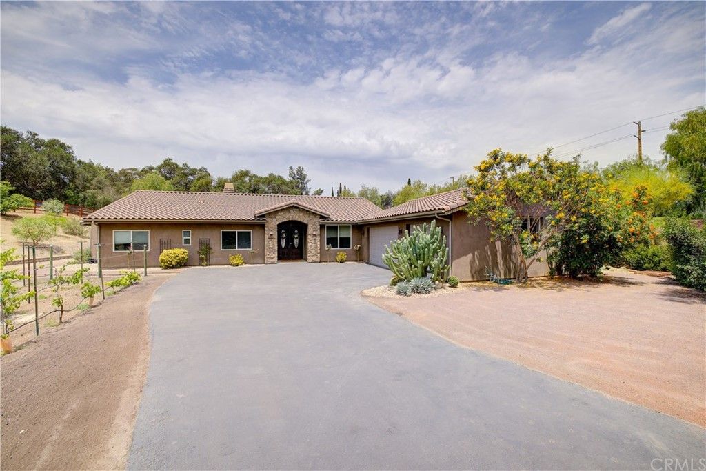 15213 Molly Anne Ct, Valley Center, CA 92082