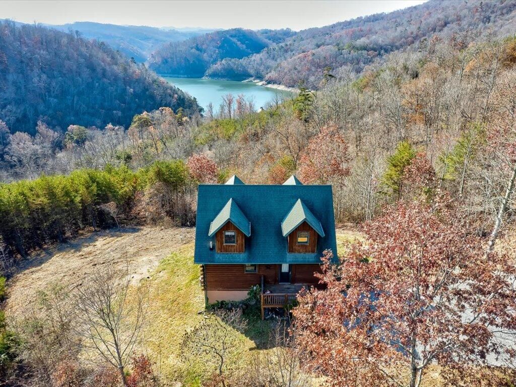 2059 Whistle Valley Rd, New Tazewell, TN 37825